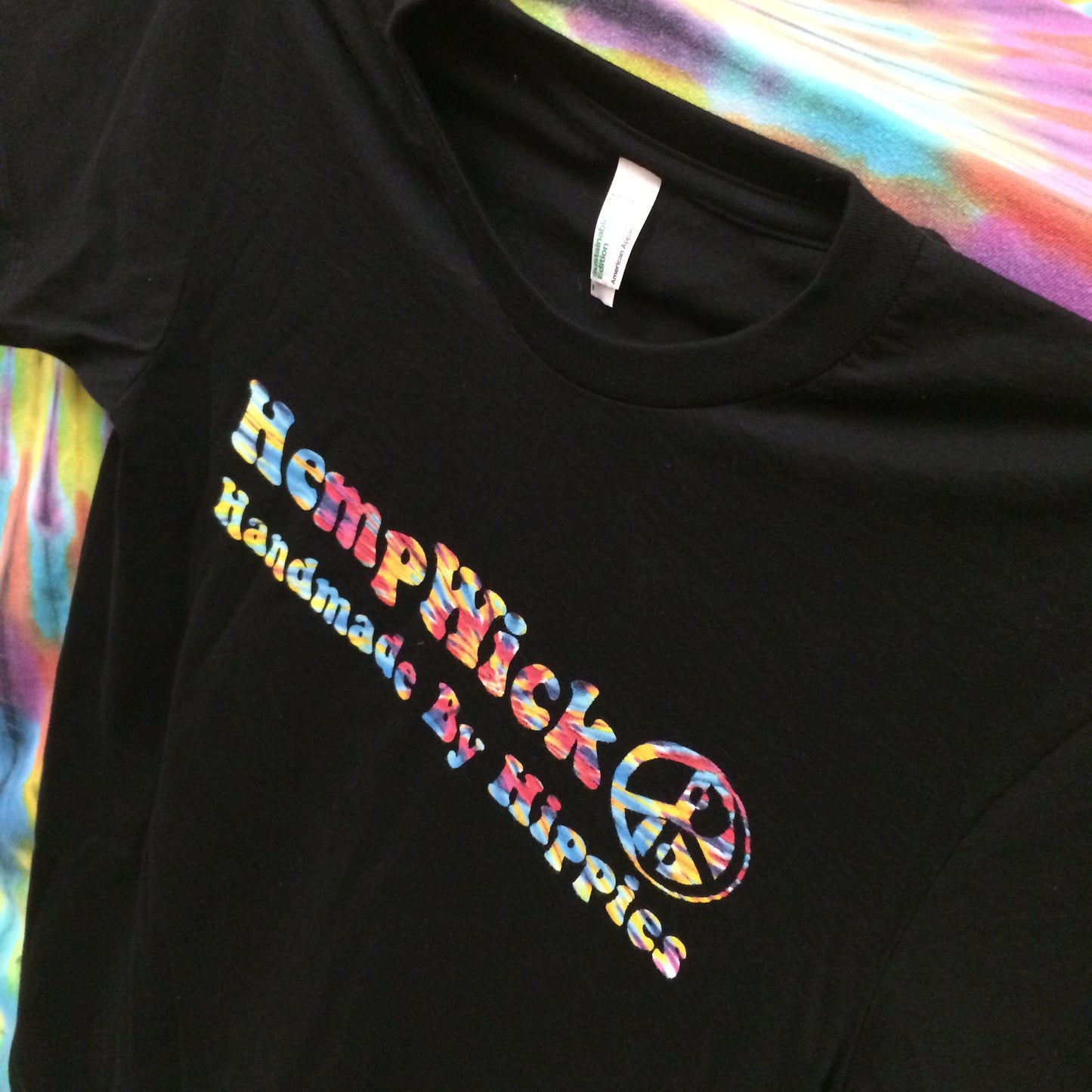 Groovy T-Shirt | Organic + PVC free ink
